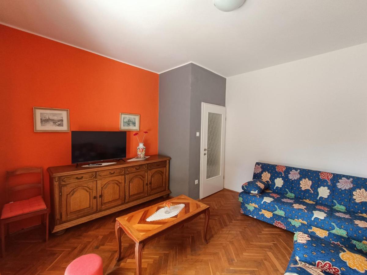 Apartment Pletikos Premantura Exteriör bild